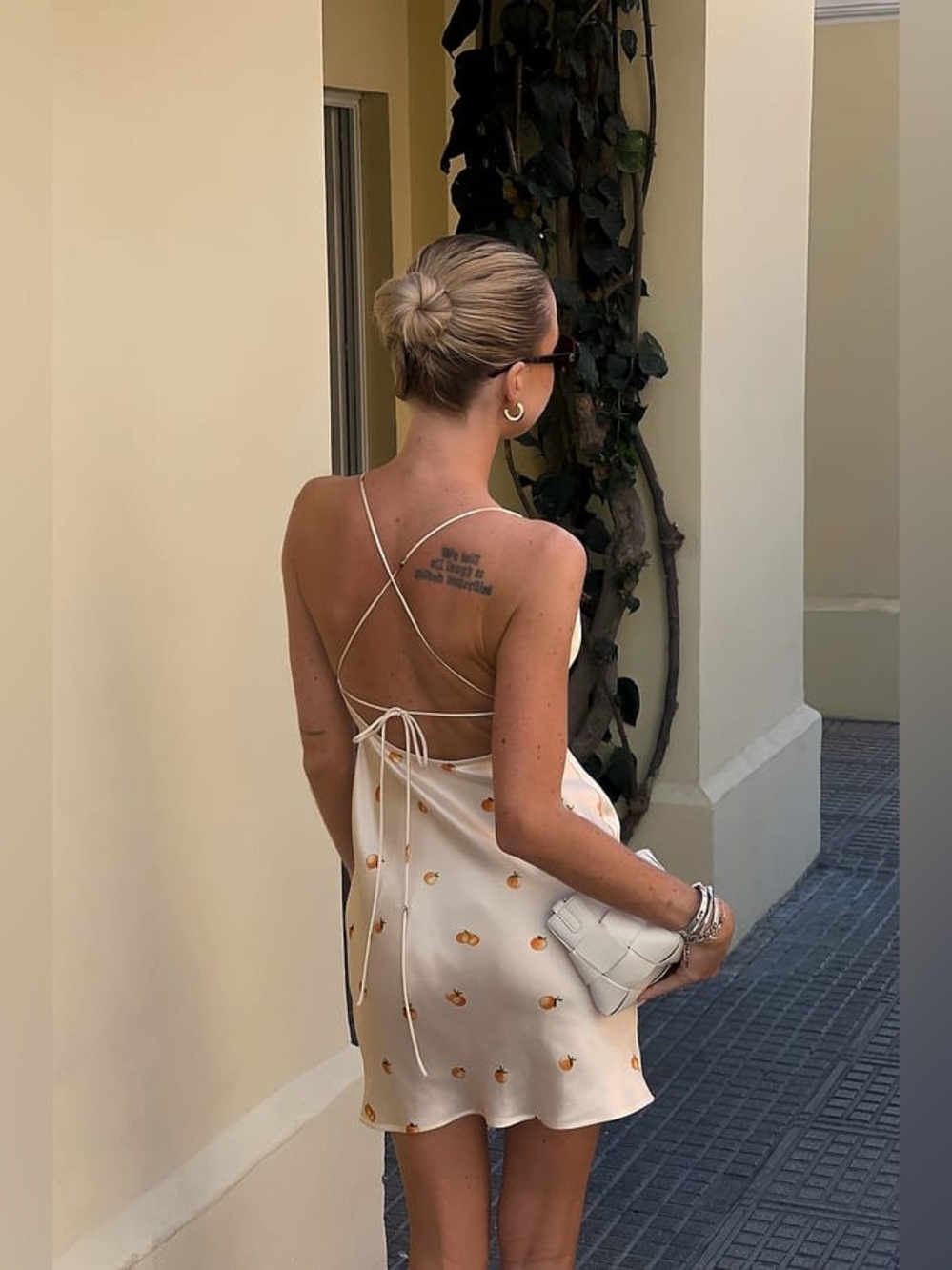 NWT NA-KD Orange Print Cream Slip Dress Size 40 fits like 6 - Picture 2 of 15
